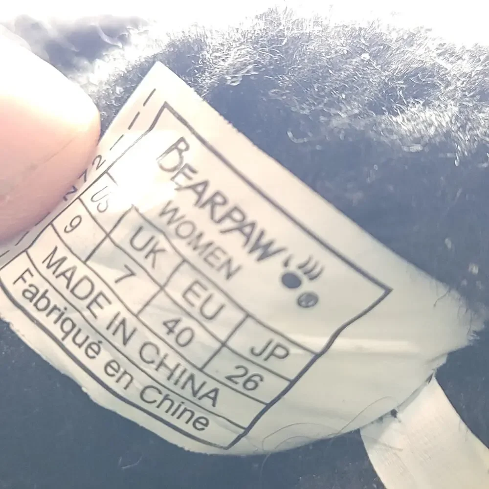 BEARPAW boots Libby Suede Sheepskin wool Black Multicolor Pom Size 9